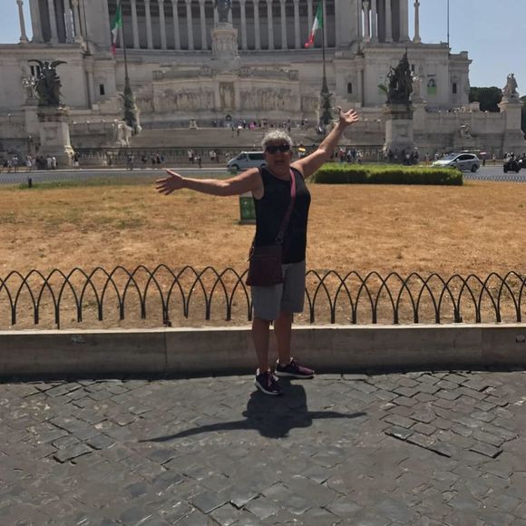 Meet your Posher, Dianne - Picture 1 of 1